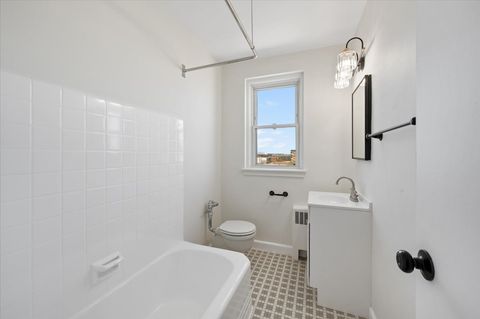 Tiny photo for 1585 Ridge Avenue #705, Evanston, IL 60201 (MLS # 12609154)