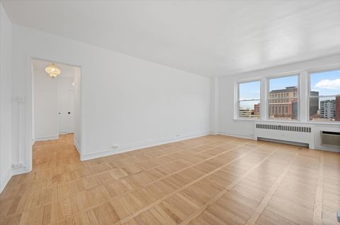 Tiny photo for 1585 Ridge Avenue #705, Evanston, IL 60201 (MLS # 12609154)