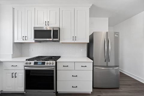 Tiny photo for 1585 Ridge Avenue #705, Evanston, IL 60201 (MLS # 12609154)