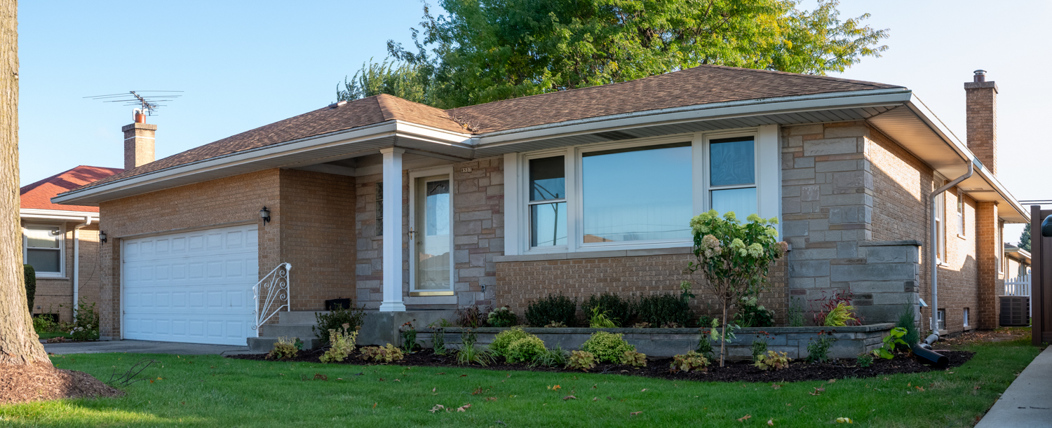 8537 W Sunnyside Avenue