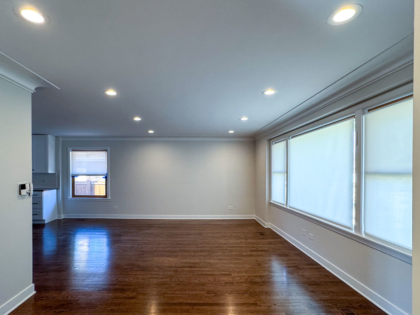 8537 W Sunnyside Avenue