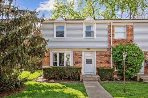 4096 Quincy Court Streamwood IL 60107