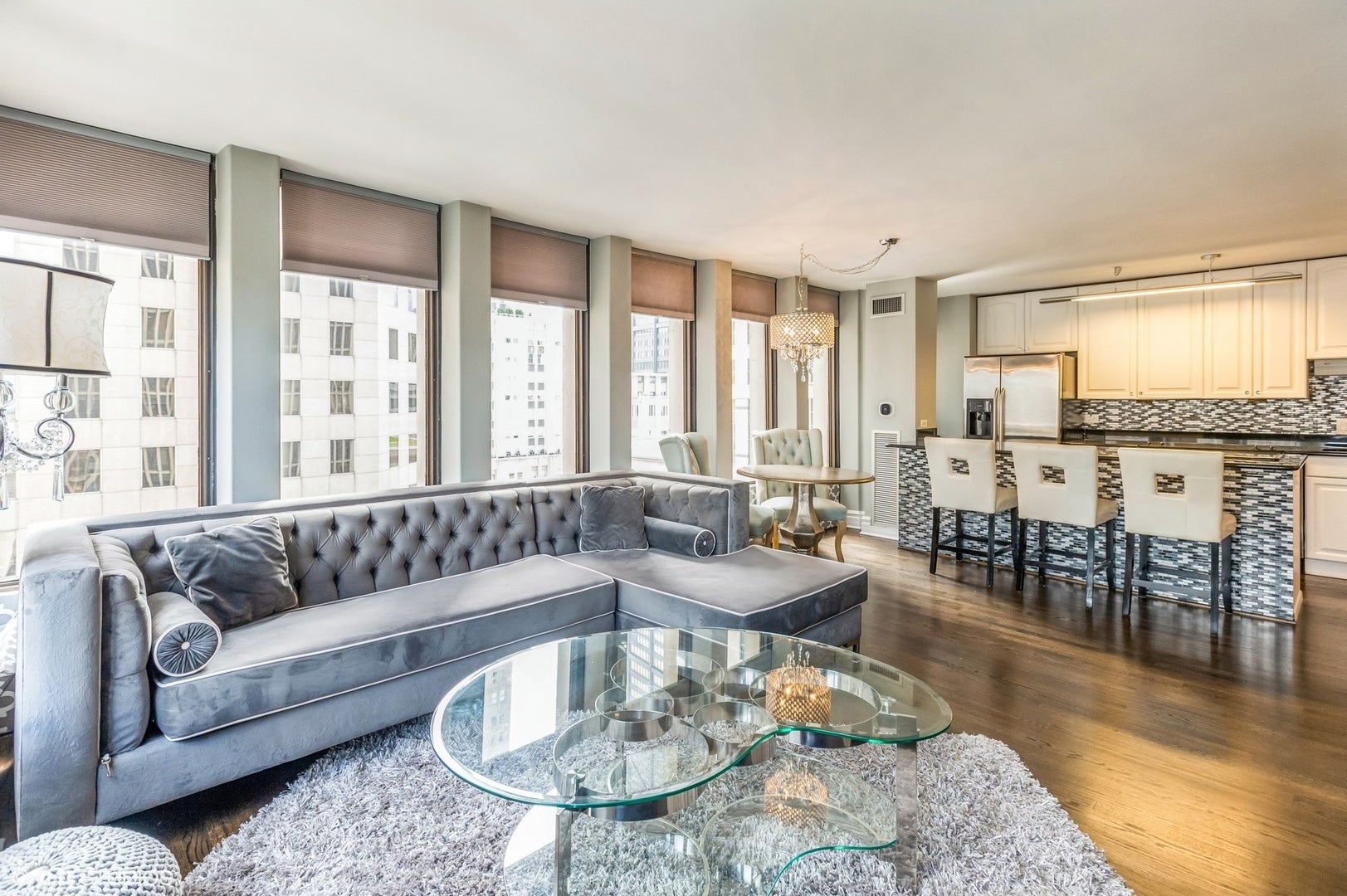 100 E WALTON Street 20B