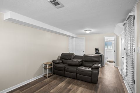 Tiny photo for 1917 E Pawnee Lane, Mount Prospect, IL 60056 (MLS # 12589020)