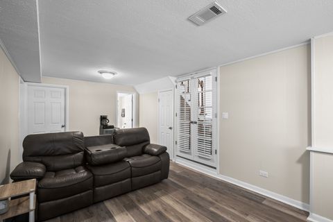 Tiny photo for 1917 E Pawnee Lane, Mount Prospect, IL 60056 (MLS # 12589020)