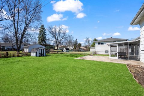 Tiny photo for 1917 E Pawnee Lane, Mount Prospect, IL 60056 (MLS # 12589020)