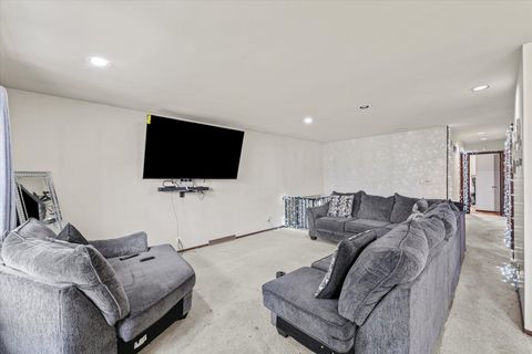 Tiny photo for 506 E Scovill Street, Urbana, IL 61801 (MLS # 12585203)