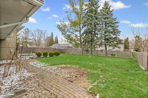 Tiny photo for 506 E Scovill Street, Urbana, IL 61801 (MLS # 12585203)