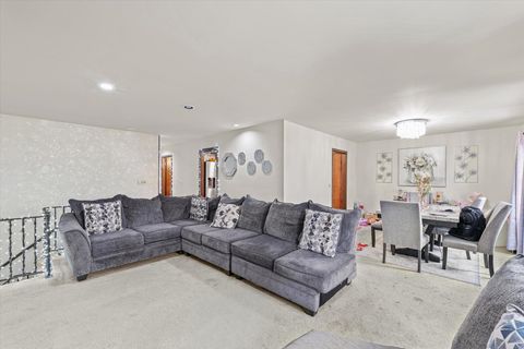 Tiny photo for 506 E Scovill Street, Urbana, IL 61801 (MLS # 12585203)