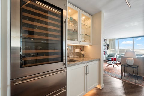 Tiny photo for 940 W Glenlake AVE #42A, Chicago, IL 60660 (MLS # 12766179)