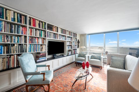 Tiny photo for 940 W Glenlake AVE #42A, Chicago, IL 60660 (MLS # 12766179)