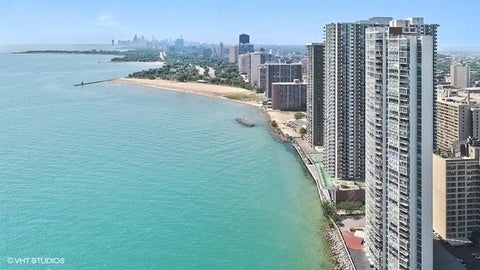 Tiny photo for 940 W Glenlake AVE #42A, Chicago, IL 60660 (MLS # 12766179)