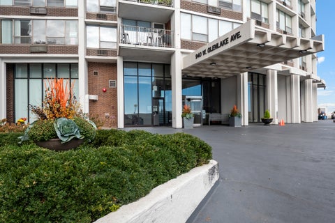 Tiny photo for 940 W Glenlake AVE #42A, Chicago, IL 60660 (MLS # 12766179)
