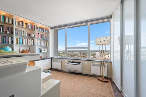 Tiny photo for 940 W Glenlake AVE #42A, Chicago, IL 60660 (MLS # 12766179)