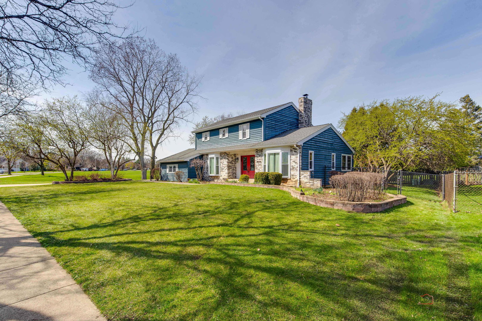 2326 W Weathersfield Way