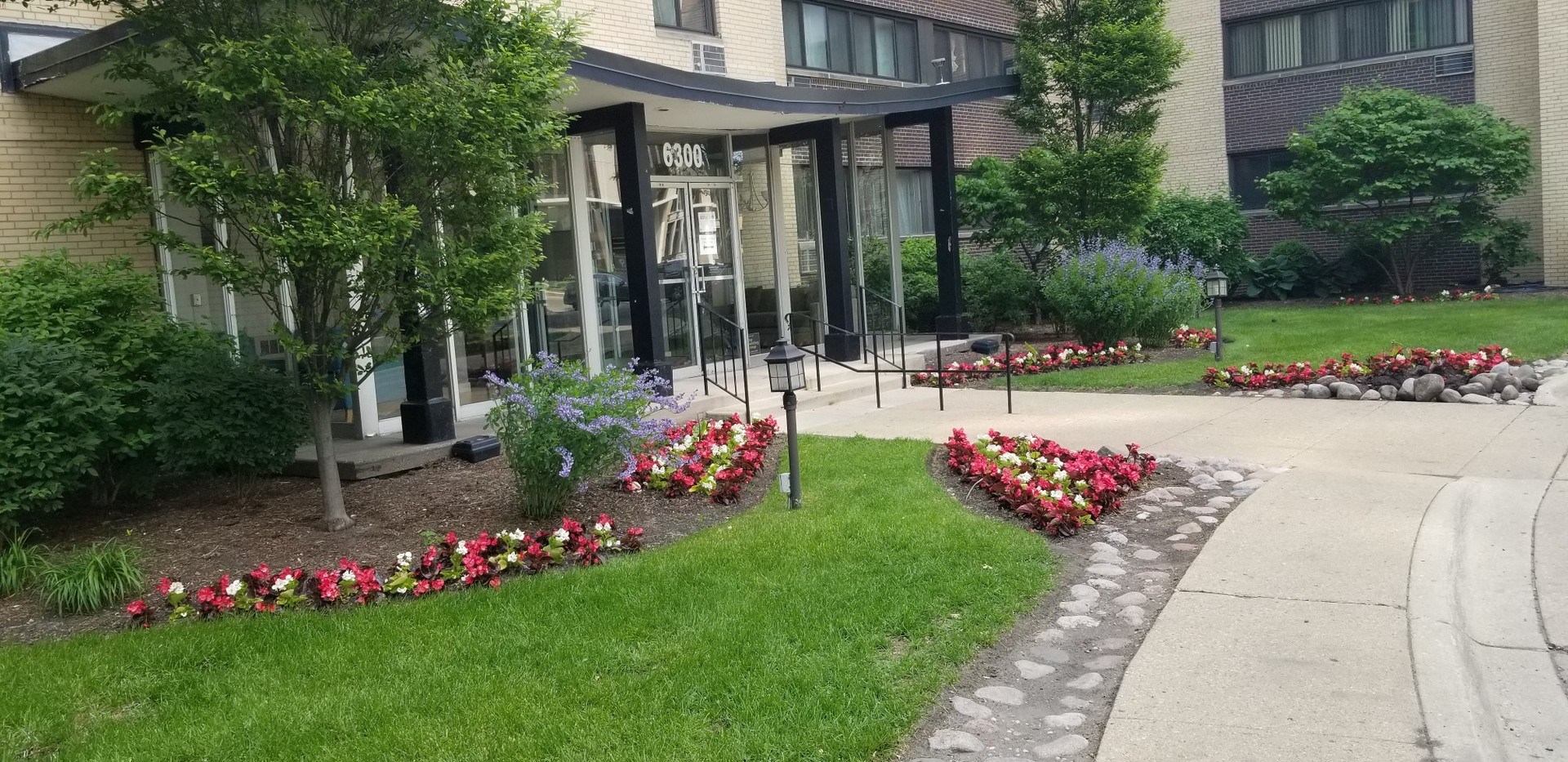 6300 N Sheridan Road 107