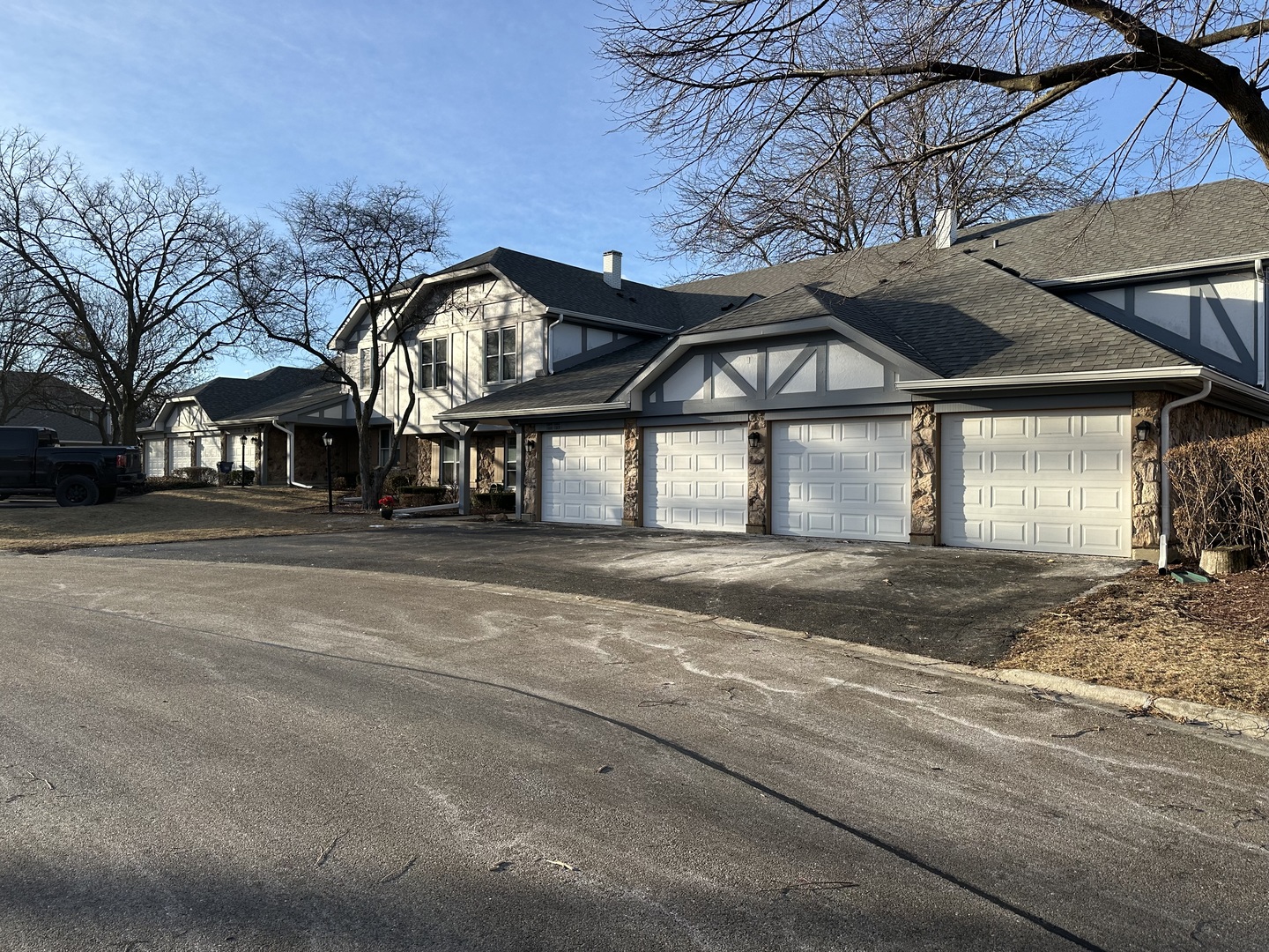 1310 Cromwell Court 1310