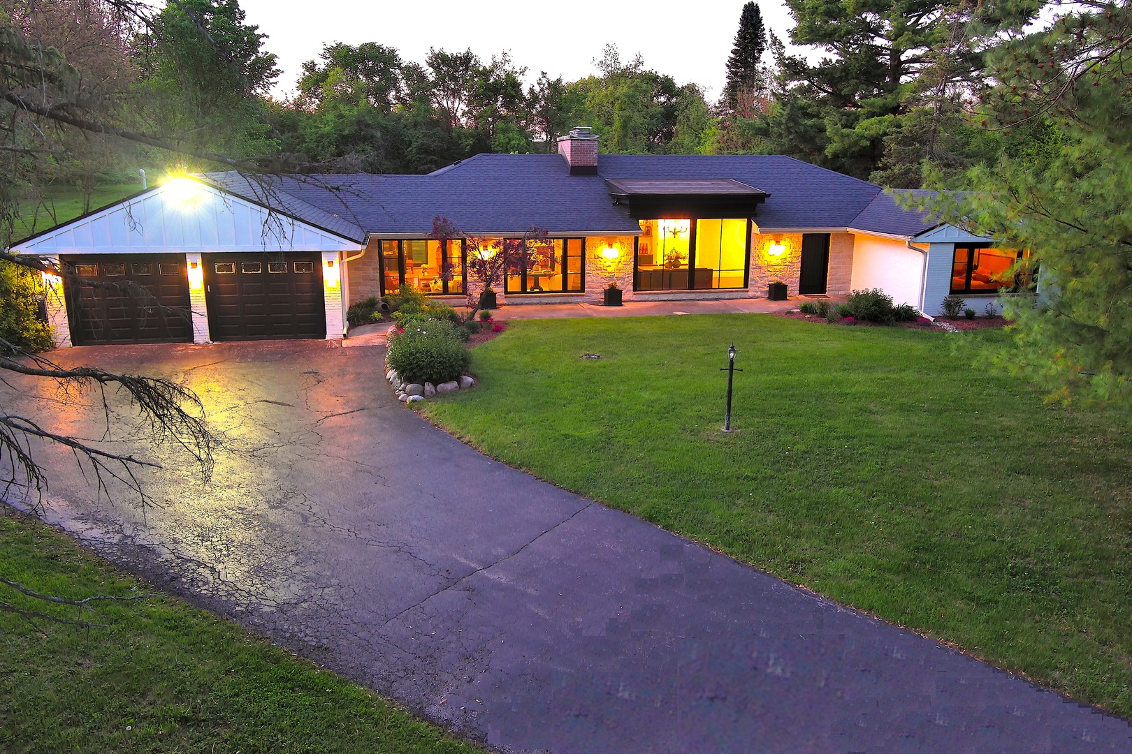 532 W Merri Oaks Road