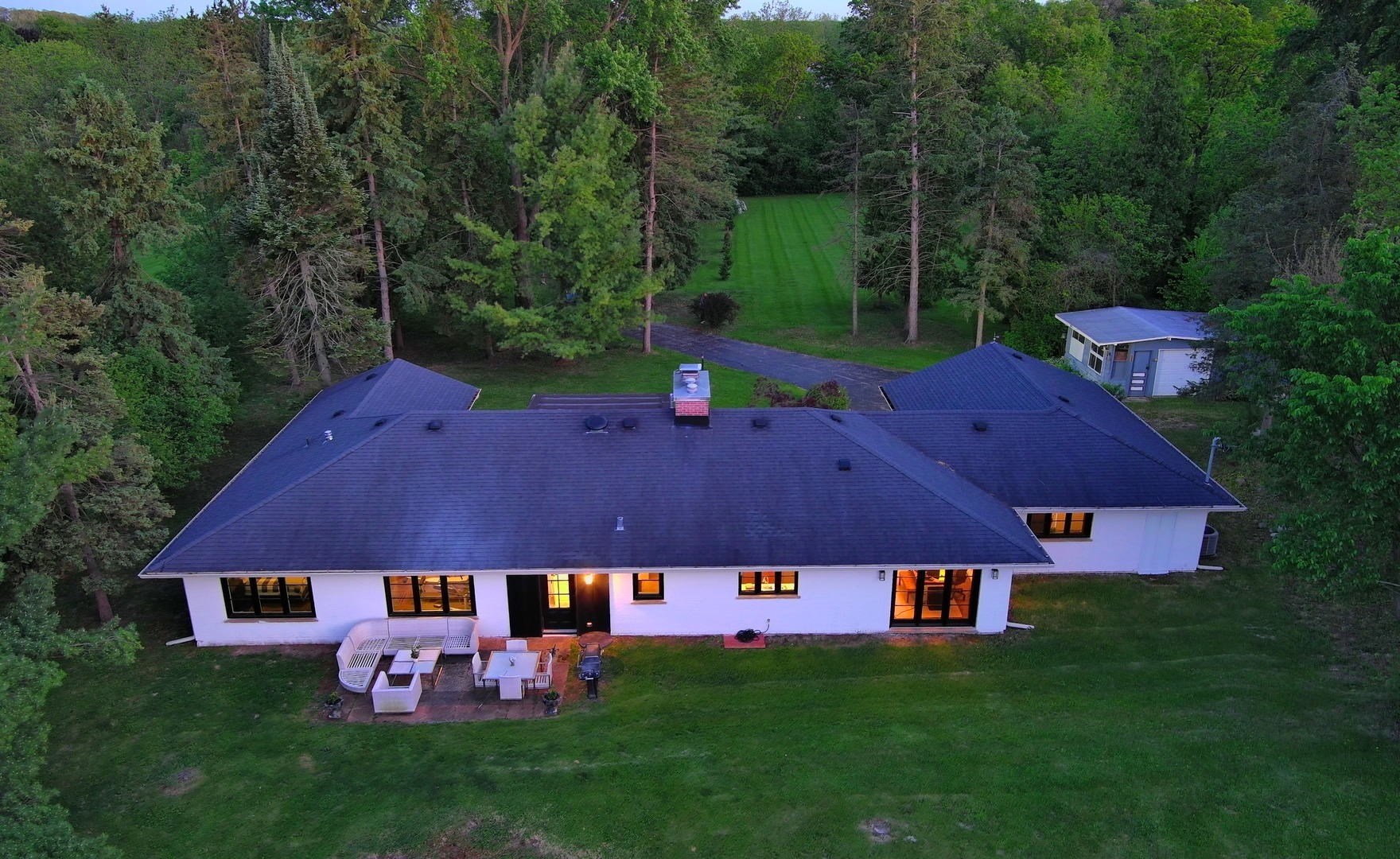 532 W Merri Oaks Road