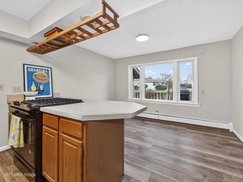 Tiny photo for 43 S Craig Place, Lombard, IL 60148 (MLS # 12542648)