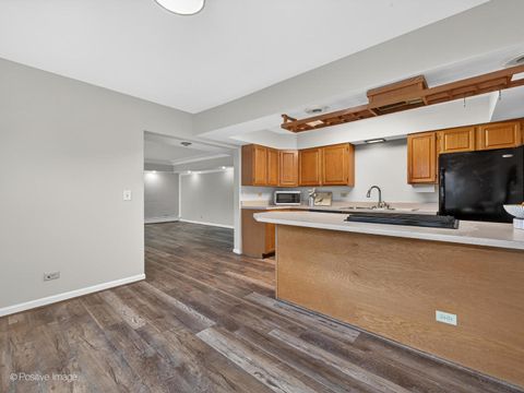 Tiny photo for 43 S Craig Place, Lombard, IL 60148 (MLS # 12542648)