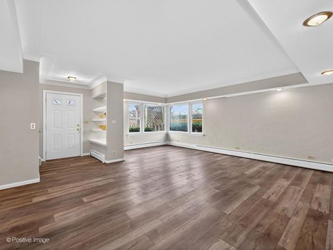 Tiny photo for 43 S Craig Place, Lombard, IL 60148 (MLS # 12542648)