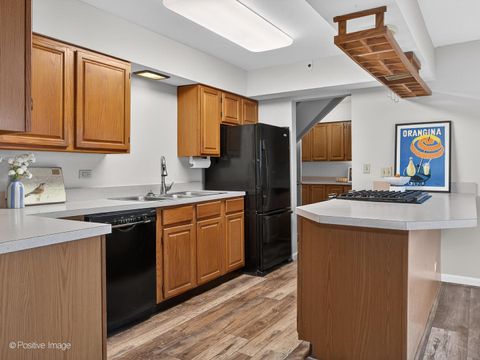 Tiny photo for 43 S Craig Place, Lombard, IL 60148 (MLS # 12542648)