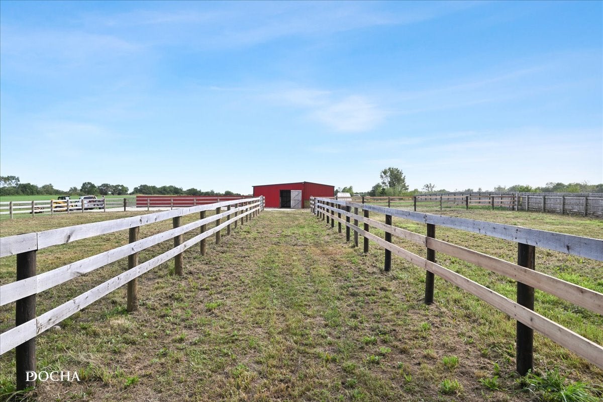 1837 W Church Road