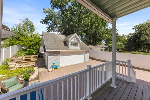 Tiny photo for 117 N Park Boulevard, Glen Ellyn, IL 60137 (MLS # 12679586)