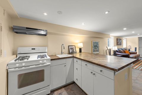 Tiny photo for 117 N Park Boulevard, Glen Ellyn, IL 60137 (MLS # 12679586)