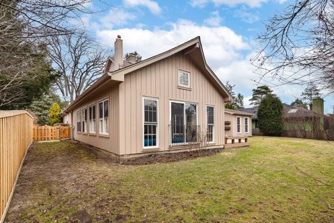 Tiny photo for 90 Linden Avenue, Glencoe, IL 60022 (MLS # 12593750)