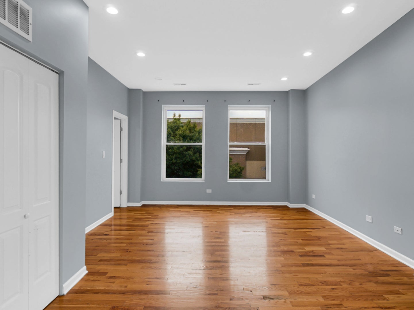 2608 W 38th Street