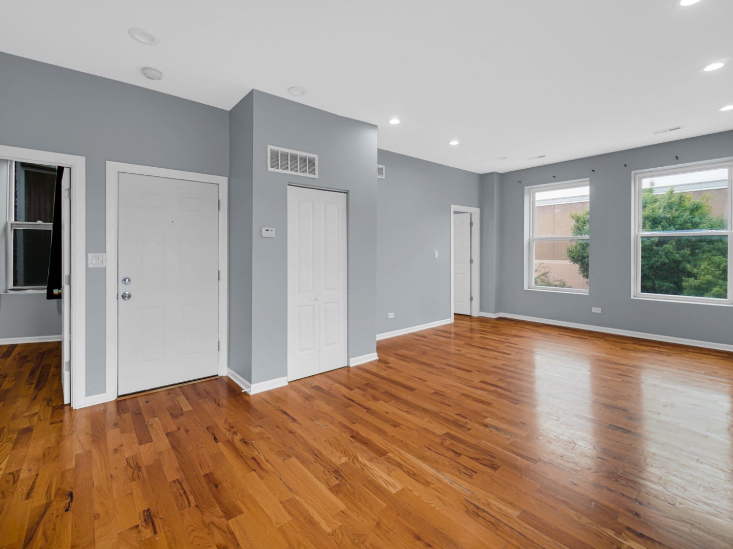 2608 W 38th Street