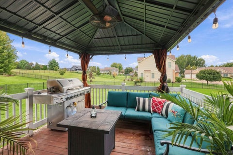 Tiny photo for 32 Blackstone Way, LeClaire, IA 52753 (MLS # 12770188)