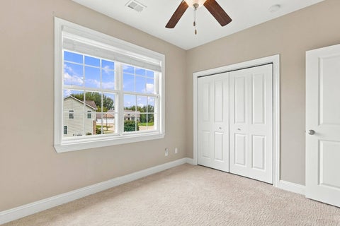 Tiny photo for 32 Blackstone Way, LeClaire, IA 52753 (MLS # 12770188)