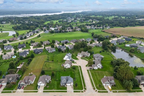 Tiny photo for 32 Blackstone Way, LeClaire, IA 52753 (MLS # 12770188)