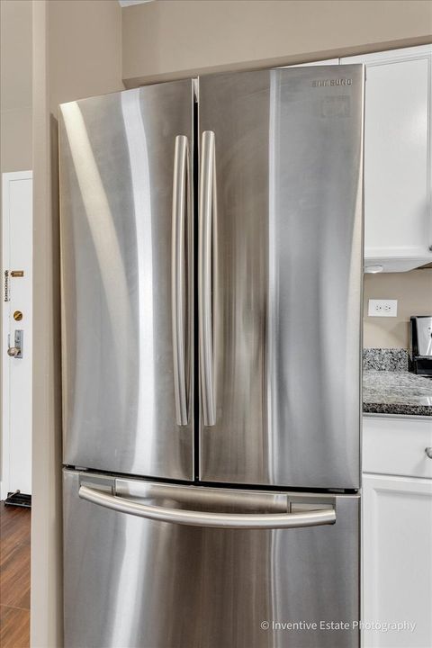 Tiny photo for 201 S Maple Avenue #111, Oak Park, IL 60302 (MLS # 12614986)