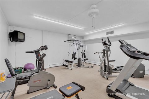 Tiny photo for 201 S Maple Avenue #111, Oak Park, IL 60302 (MLS # 12614986)