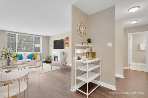 Tiny photo for 201 S Maple Avenue #111, Oak Park, IL 60302 (MLS # 12614986)