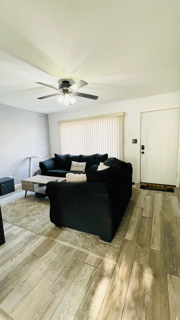 2223 Windsor Lane