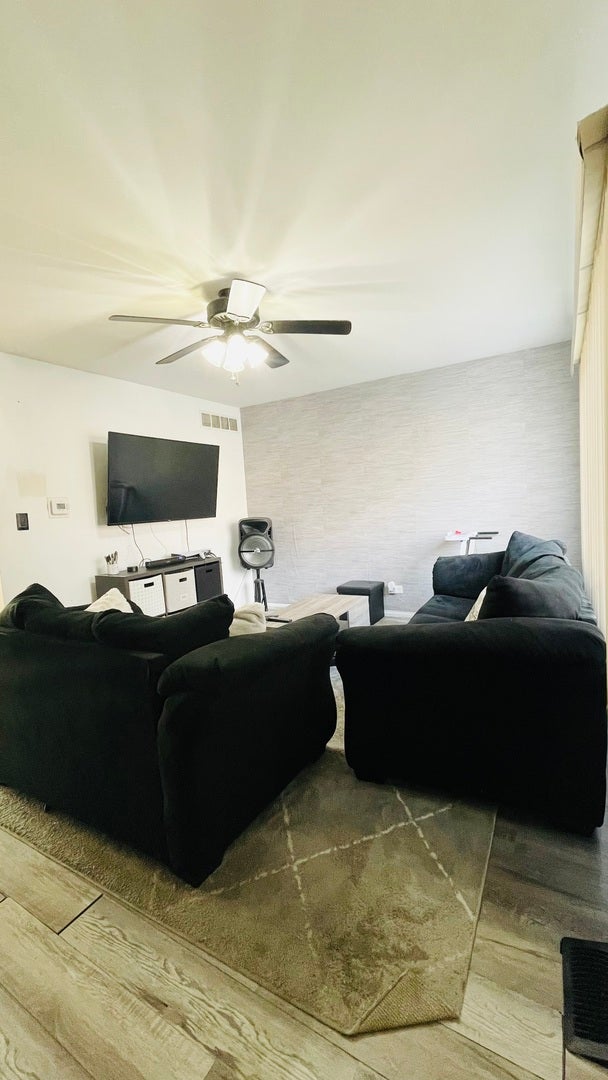 2223 Windsor Lane