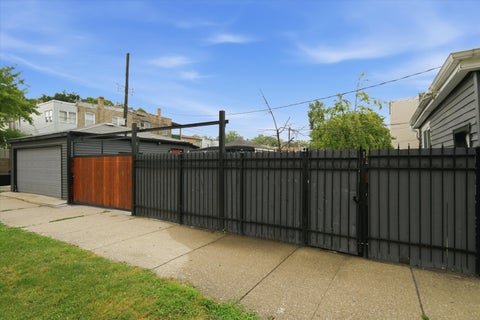 Tiny photo for 1300 N Monticello Avenue, Chicago, IL 60651 (MLS # 12705222)