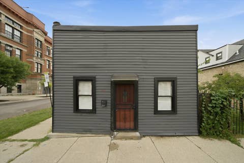 Photo of 1300 N Monticello Avenue, Chicago, IL 60651 (MLS # 12705222)
