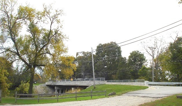 2910 Rolling Oaks Road
