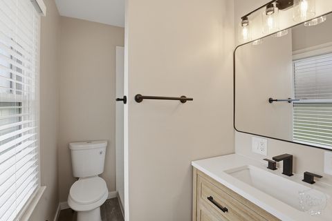 Tiny photo for 410 S Chicago Street, Rossville, IL 60963 (MLS # 12613122)