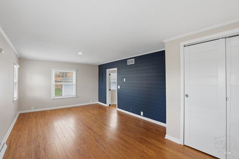 Tiny photo for 410 S Chicago Street, Rossville, IL 60963 (MLS # 12613122)
