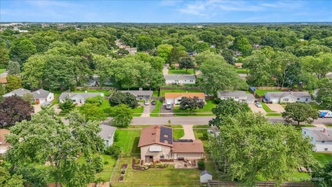 Tiny photo for 638 Sussex Lane, Crystal Lake, IL 60014 (MLS # 12683907)