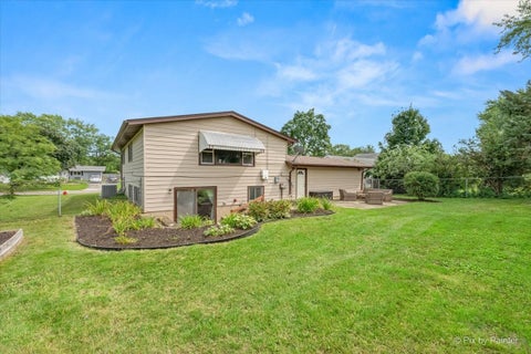 Tiny photo for 638 Sussex Lane, Crystal Lake, IL 60014 (MLS # 12683907)