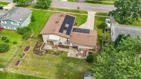 Tiny photo for 638 Sussex Lane, Crystal Lake, IL 60014 (MLS # 12683907)