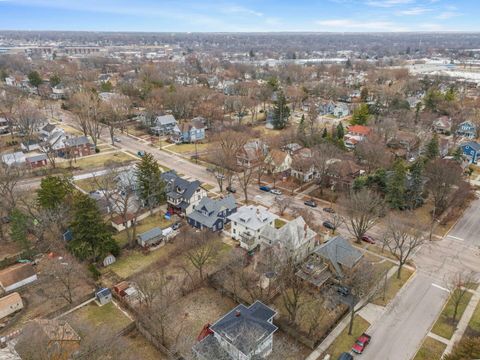 Tiny photo for 659 W Downer Place, Aurora, IL 60506 (MLS # 12585059)